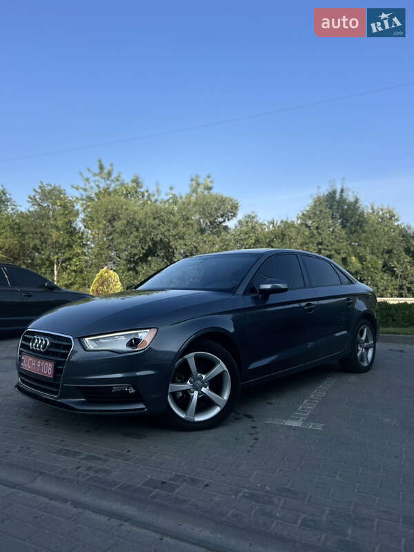 Седан Audi A3 2016 в Львове