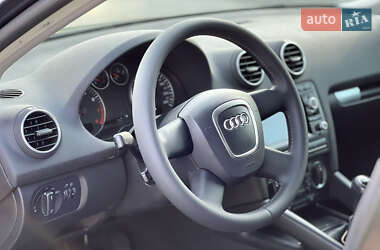 Хэтчбек Audi A3 2006 в 