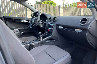 Хэтчбек Audi A3 2006 в 