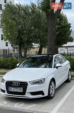 Седан Audi A3 2015 в Львове