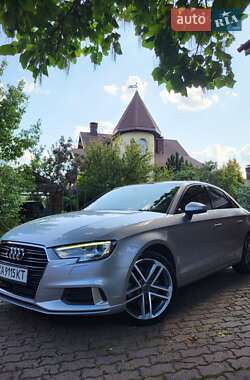 Седан Audi A3 2018 в 