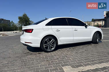 Седан Audi A3 2019 в 