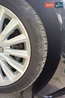 Хэтчбек Audi A3 2016 в 