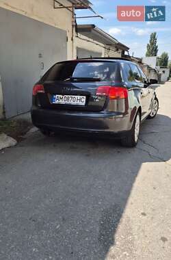Хэтчбек Audi A3 2007 в 