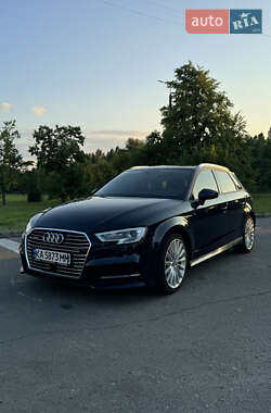 Хэтчбек Audi A3 2017 в Киеве