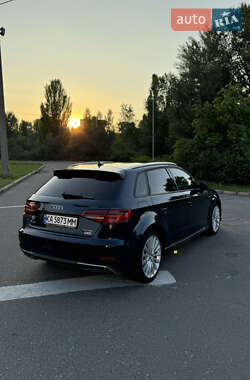 Хэтчбек Audi A3 2017 в 