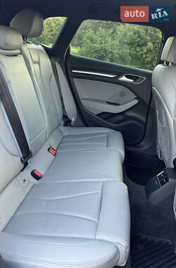 Хэтчбек Audi A3 2017 в 