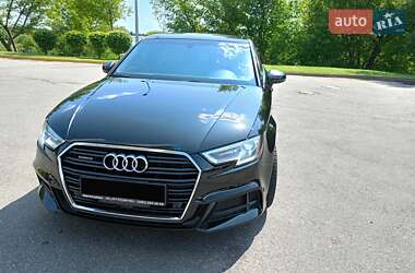 Седан Audi A3 2017 в Киеве