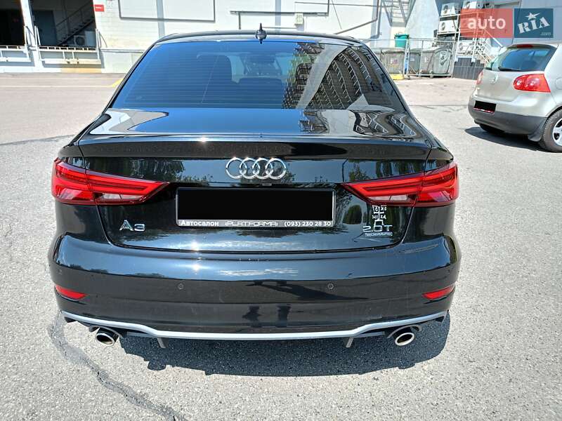 Седан Audi A3 2017 в Киеве