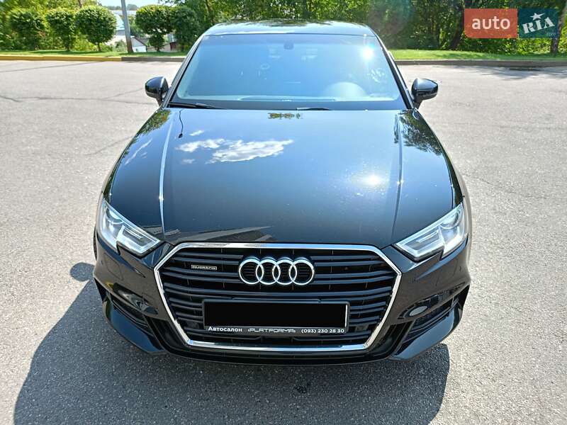 Седан Audi A3 2017 в Киеве