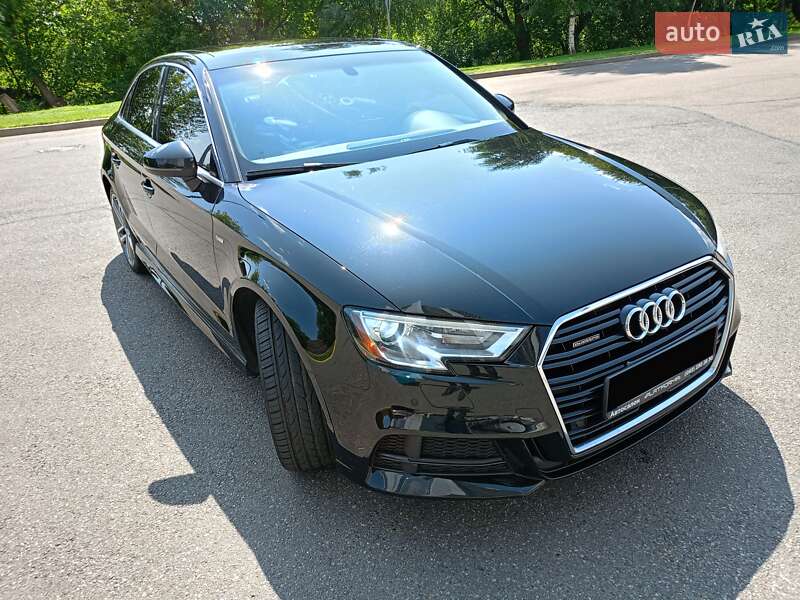 Седан Audi A3 2017 в Киеве