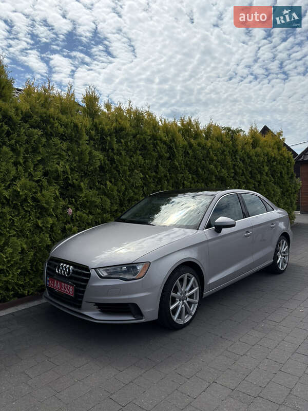 Седан Audi A3 2014 в Львове