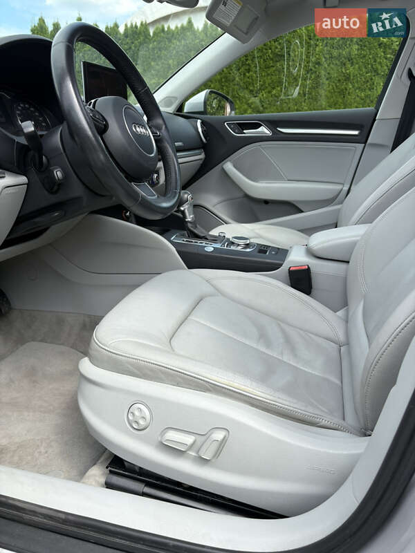 Седан Audi A3 2014 в Львове