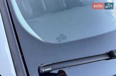 Хэтчбек Audi A3 2016 в 