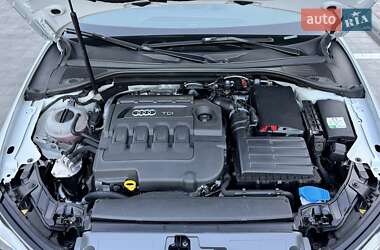 Хэтчбек Audi A3 2016 в 