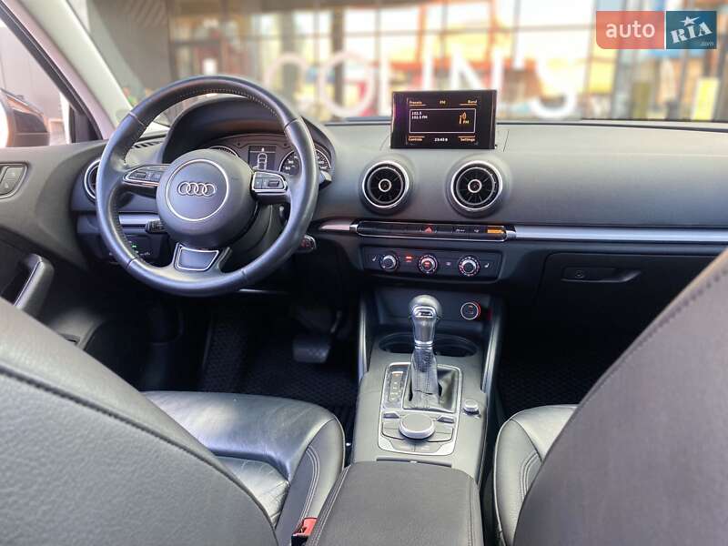Седан Audi A3 2014 в Киеве