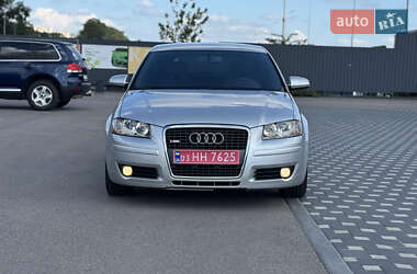 Хэтчбек Audi A3 2006 в 