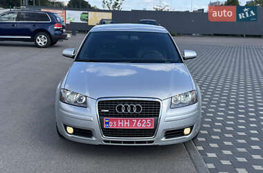 Хэтчбек Audi A3 2006 в 