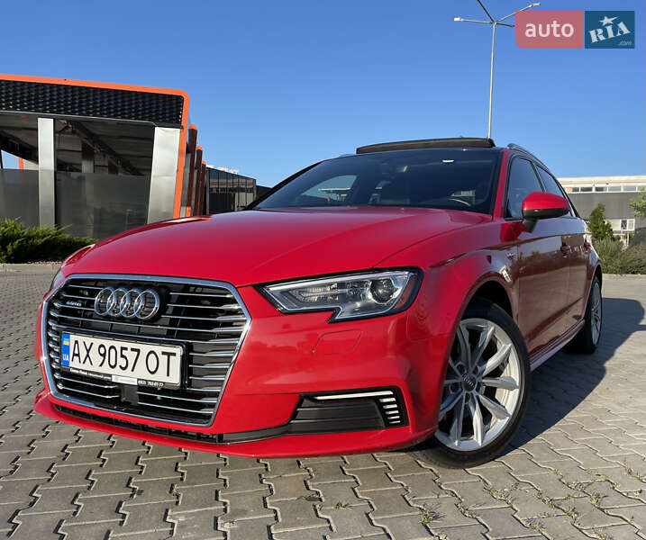 Хэтчбек Audi A3 2016 в Харькове