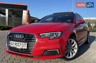 Хэтчбек Audi A3 2016 в 
