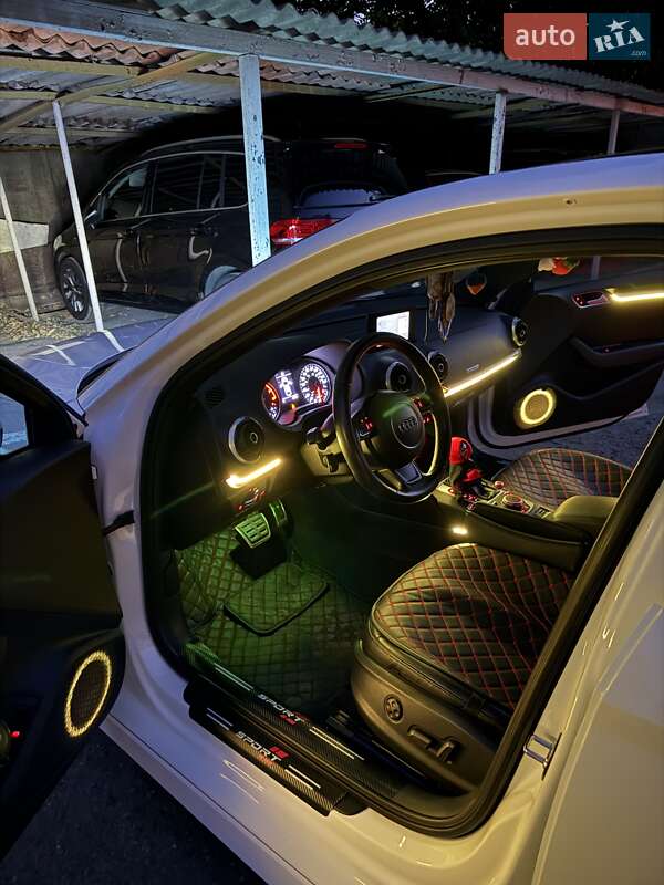 Седан Audi A3 2015 в Одессе