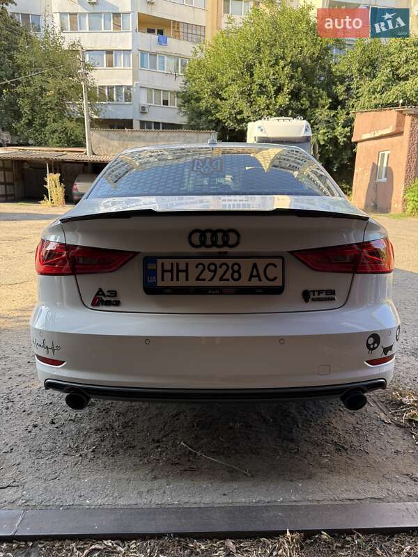 Седан Audi A3 2015 в Одессе