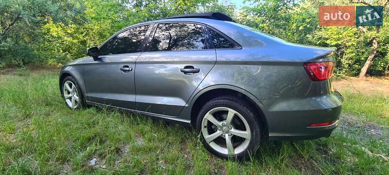 Седан Audi A3 2014 в Днепре