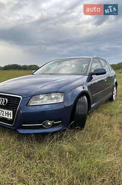 Хэтчбек Audi A3 2011 в 
