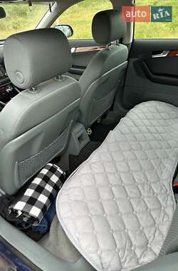 Хэтчбек Audi A3 2011 в 