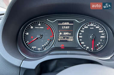 Хэтчбек Audi A3 2016 в 