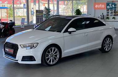 Седан Audi A3 2015 в 