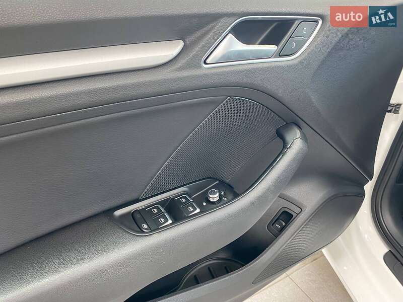 Седан Audi A3 2015 в Києві