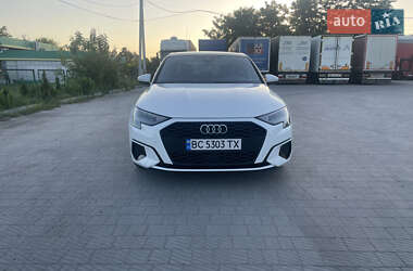 Седан Audi A3 2021 в 