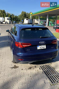 Хэтчбек Audi A3 2017 в 