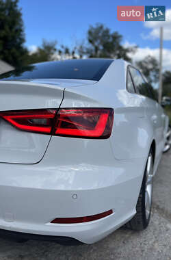 Седан Audi A3 2015 в 