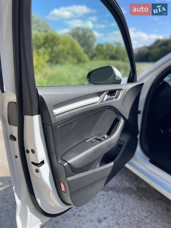 Седан Audi A3 2015 в Вінниці