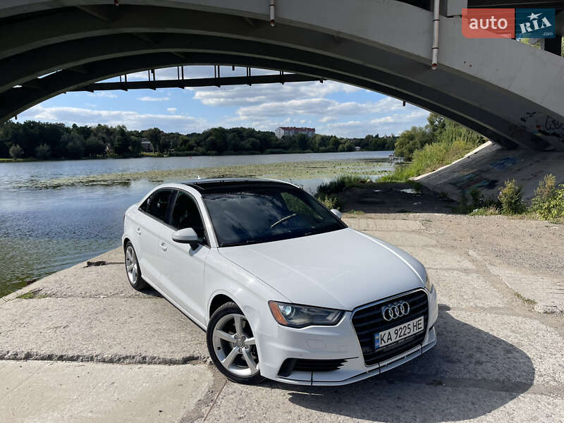 Седан Audi A3 2015 в Вінниці