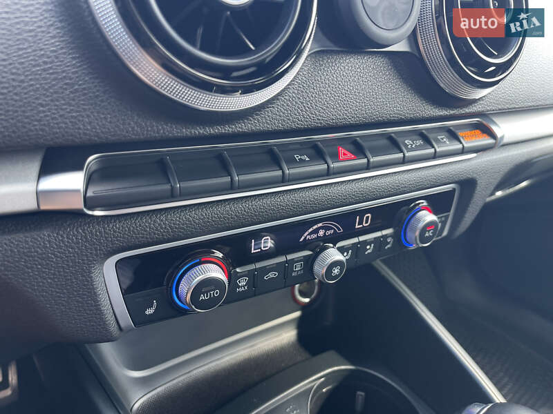 Седан Audi A3 2015 в Вінниці