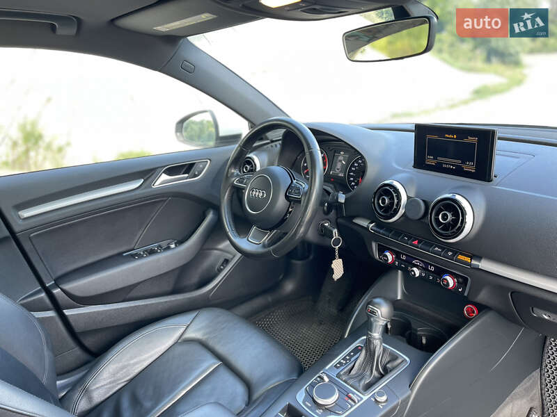 Седан Audi A3 2015 в Вінниці