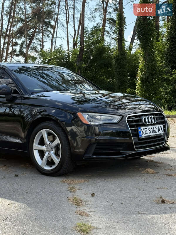 Седан Audi A3 2015 в Харькове