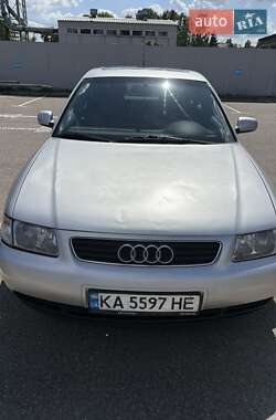 Хэтчбек Audi A3 2000 в Киеве
