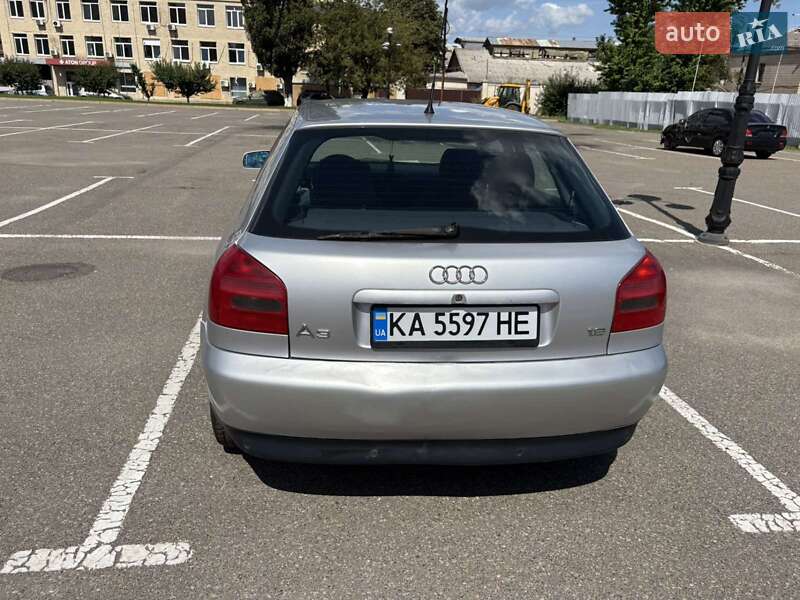 Хэтчбек Audi A3 2000 в Киеве