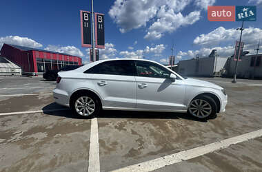 Седан Audi A3 2015 в 