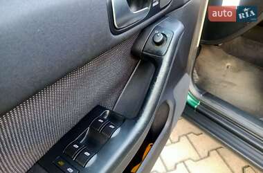 Хэтчбек Audi A3 2001 в 