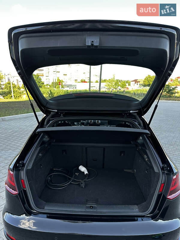 Хетчбек Audi A3 2015 в Кропивницькому