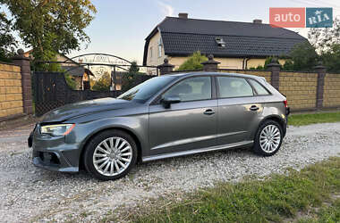 Хэтчбек Audi A3 2016 в 