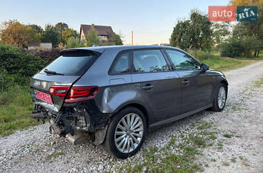 Хэтчбек Audi A3 2016 в 
