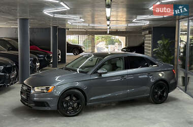 Седан Audi A3 2016 в 
