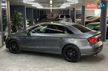 Седан Audi A3 2016 в 