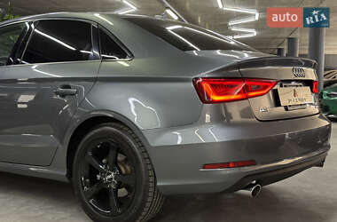 Седан Audi A3 2016 в 